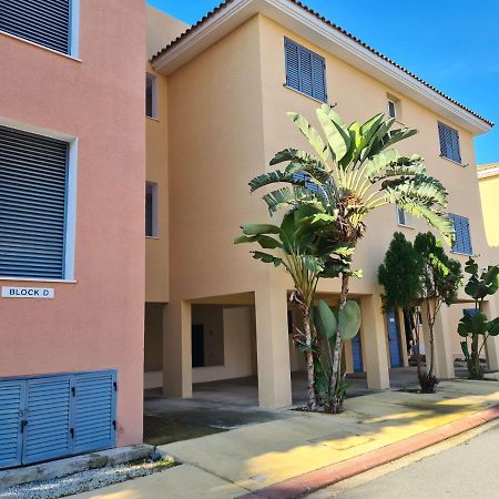 Sunny Limnaria Gardens 2 Bedroom Apartment Paphos Exterior photo