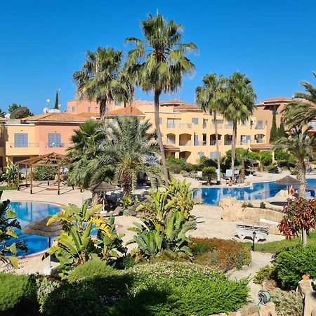 Sunny Limnaria Gardens 2 Bedroom Apartment Paphos Exterior photo