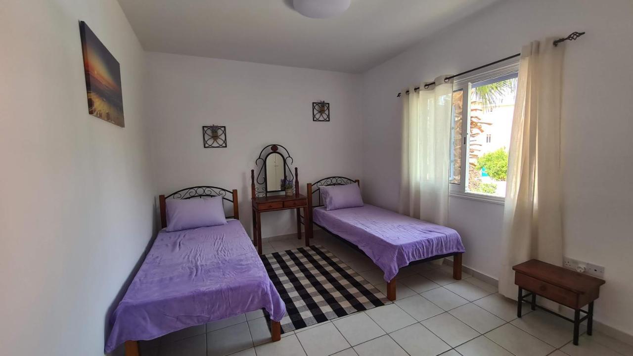Sunny Limnaria Gardens 2 Bedroom Apartment Paphos Exterior photo