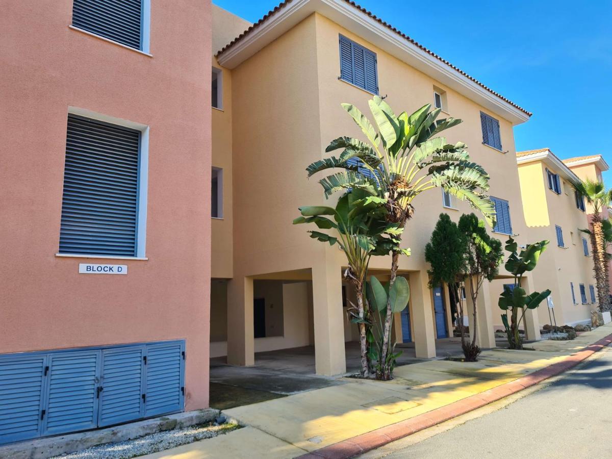 Sunny Limnaria Gardens 2 Bedroom Apartment Paphos Exterior photo